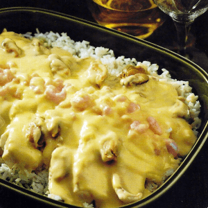 Speckschollen mit Kartoffelsalat und Fischragout auf Reis