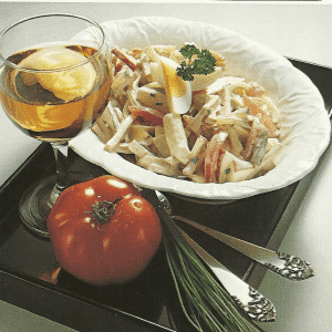 Salat aus Sommerkohl und Badischer Fleischsalat mit Spargel