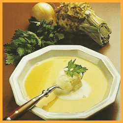 Sellerie-Cremesuppe und frische Erntesuppe