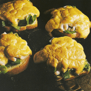 Schinken-Lauch-Toast und Überbackenes Krabbenbrot 