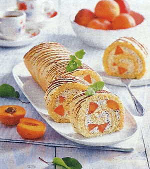 Süße Mini Windbeutel und Marillen-Mohn-Biskuitroulade 