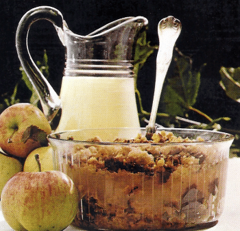 Apfelpudding, Mandeläpfel und Birnen-Schokolade-Cocktail