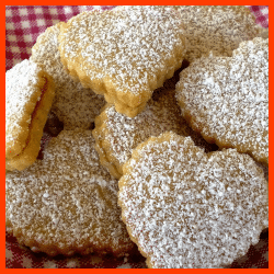 Bauernkekse, Himbeertaler, Nuss Stäbchen und Safranringe