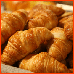 Croissants frisch aus dem Ofen