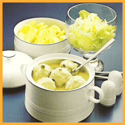 Königsberger Klopse mit Kapernsoße und Tomatenbuletten
