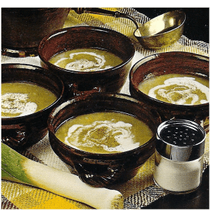 Pikant Gefüllter Chicorée und feine kalte Lauchsuppe