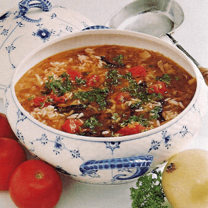 Weißkohlsuppe mit Äpfeln und Reissuppe mit Leberstreifen