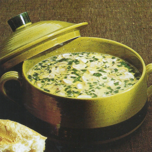 Kaisersuppe und Sahne-Champignonsuppe mit Spinat 